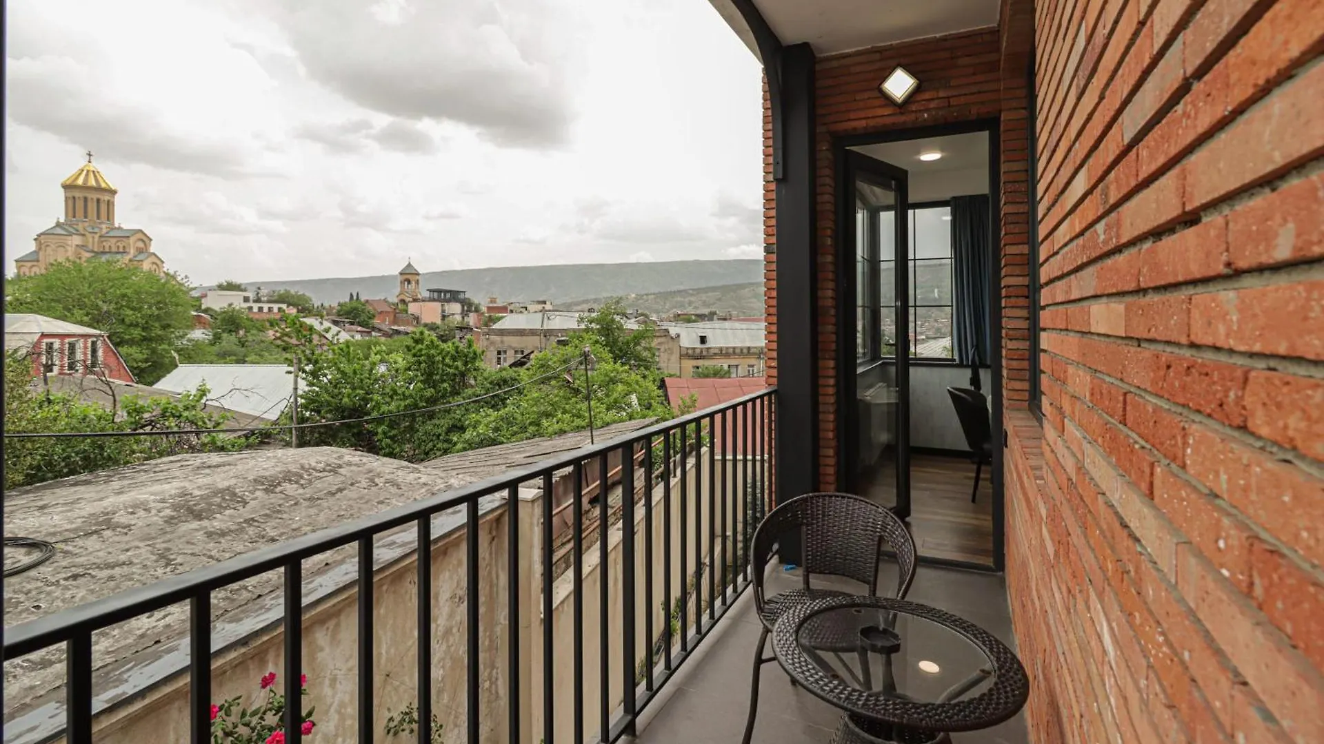 דירה טביליסי Newly Renovated Stylish Apart W Stunning Views