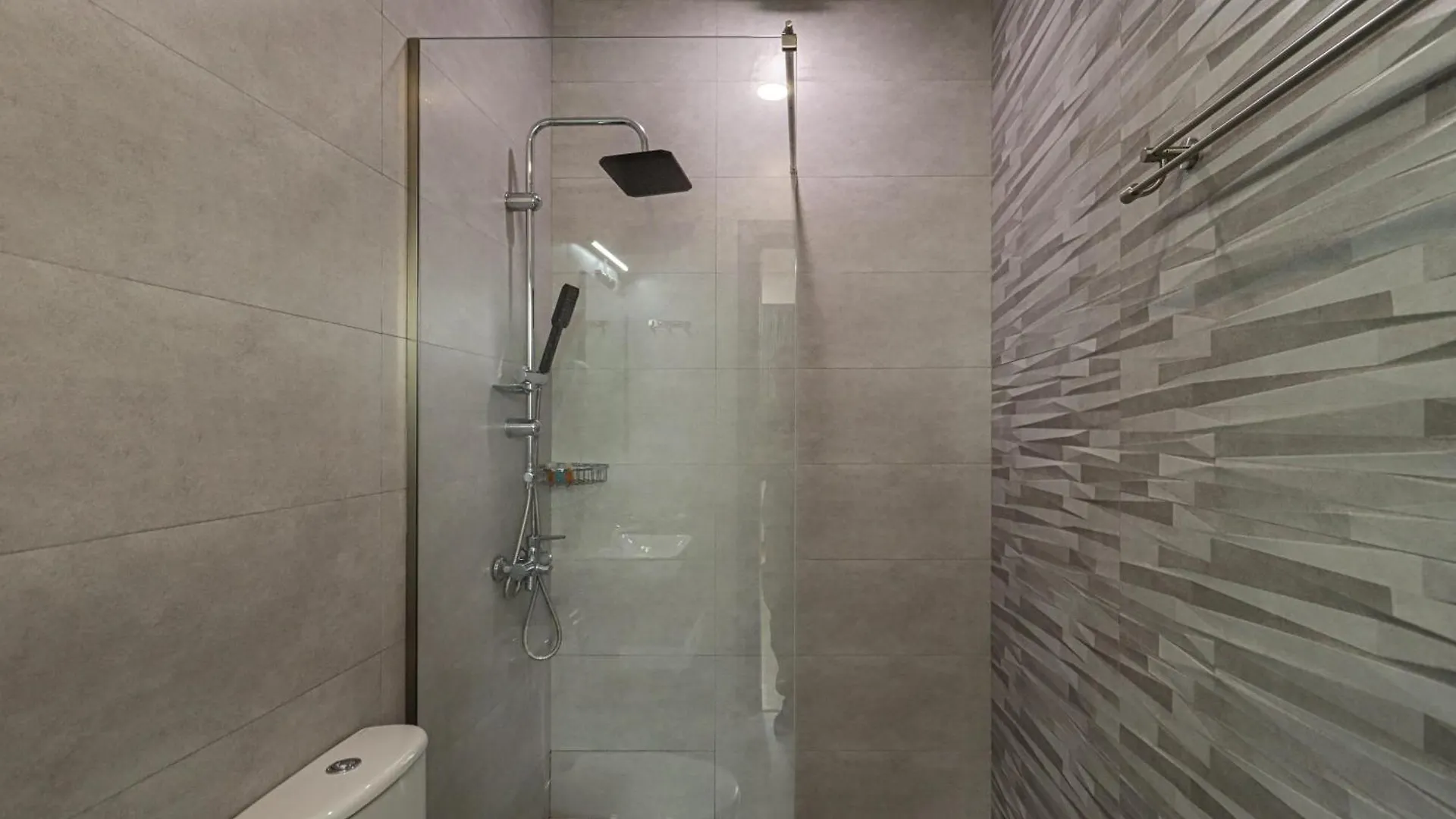 טביליסי Newly Renovated Stylish Apart W Stunning Views