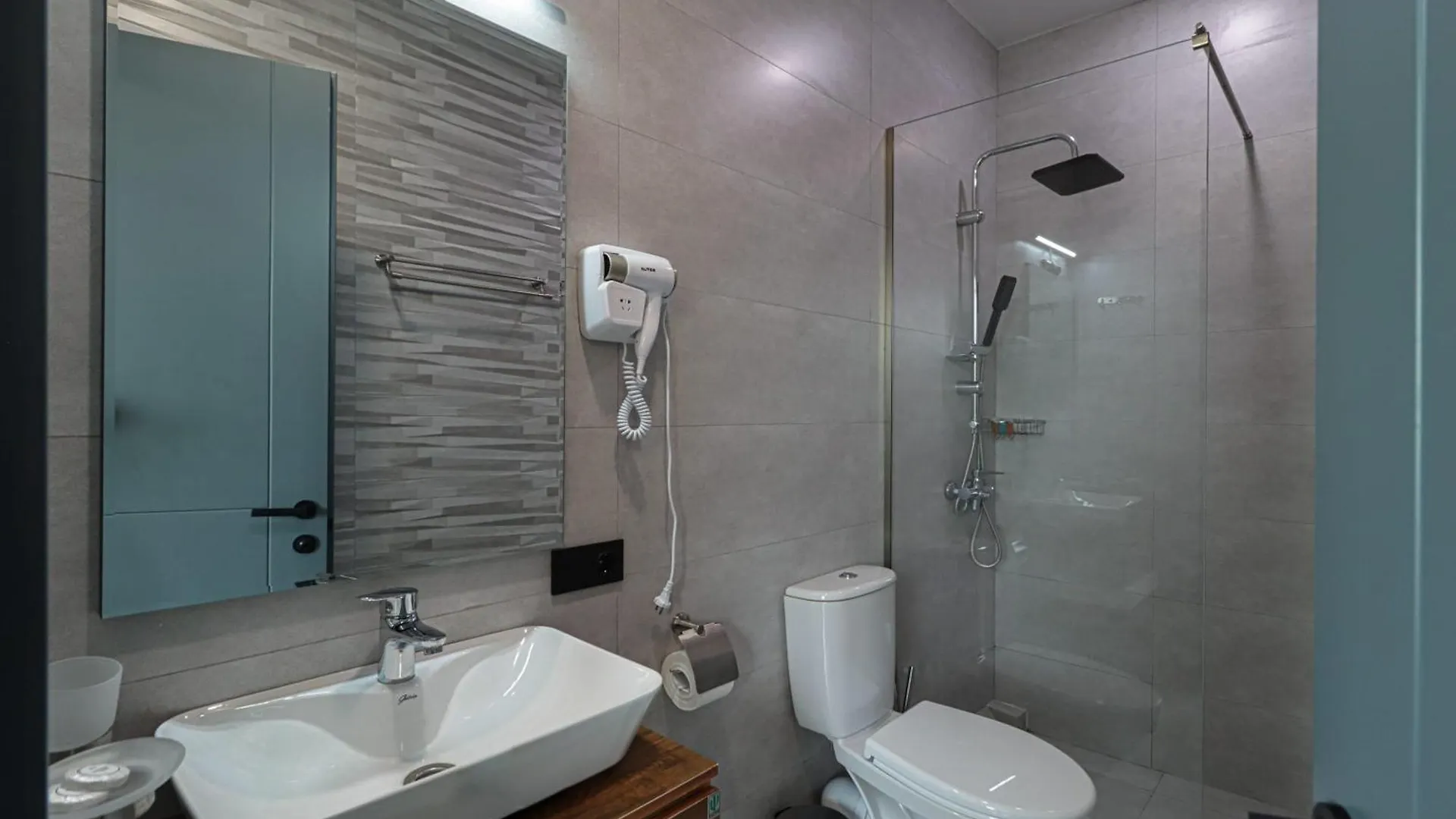 דירה טביליסי Newly Renovated Stylish Apart W Stunning Views גאורגיה
