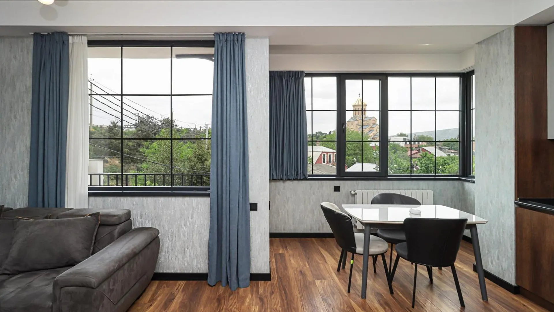 טביליסי Newly Renovated Stylish Apart W Stunning Views
