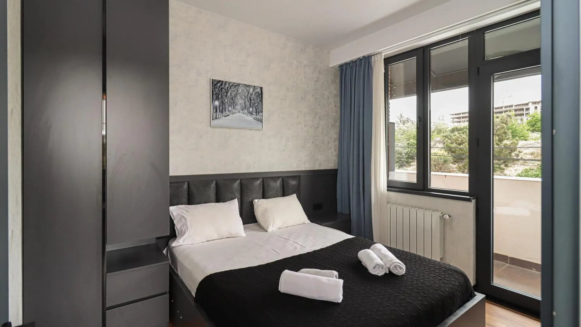 טביליסי Newly Renovated Stylish Apart W Stunning Views 0*,