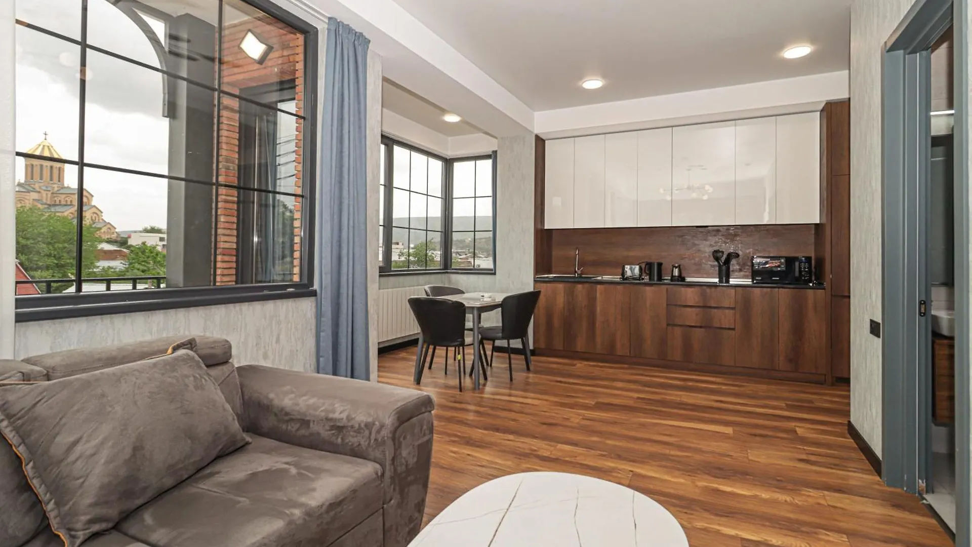 טביליסי Newly Renovated Stylish Apart W Stunning Views
